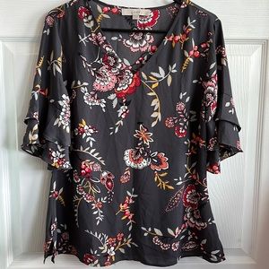 LOFT V Neck, Tulip Sleeve, Medium, Grey/ Red